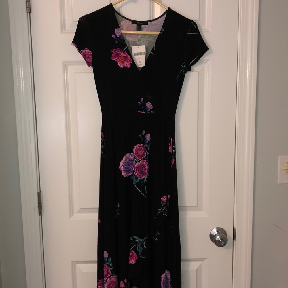 Forever 21 Floral Maxi Dress Size small